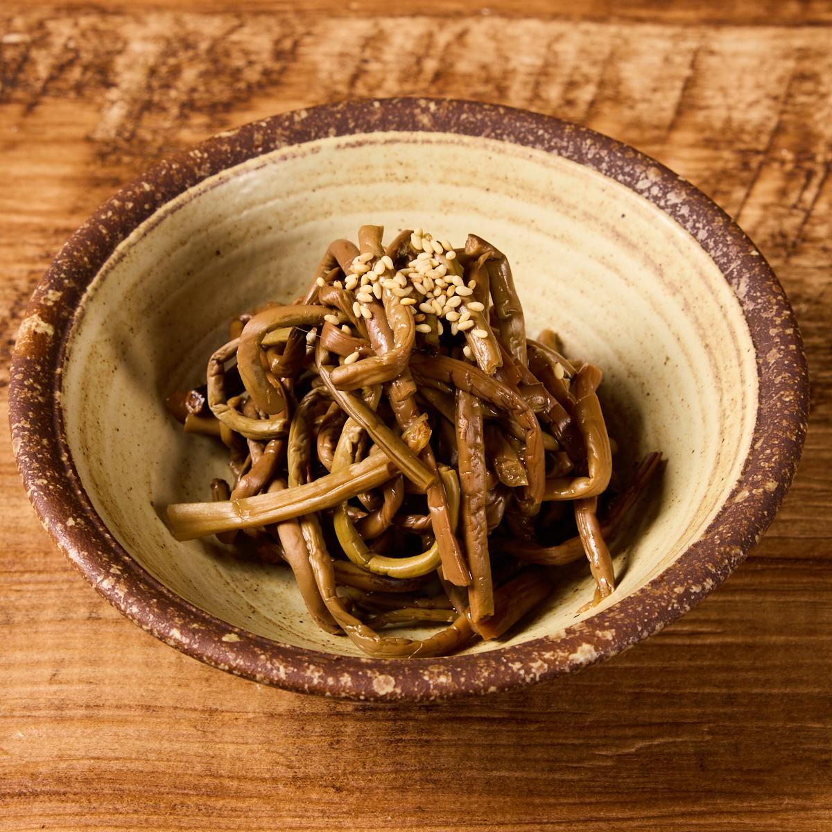 ゼンマイナムル